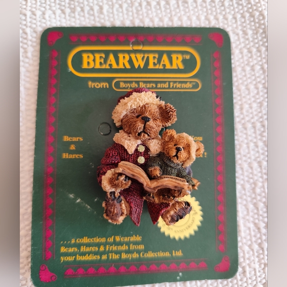 4/$50⭐️Boyds Bears Bearwear Pin – “Not A Creature Stirring Not Even A Mouse!” - Picture 1 of 4